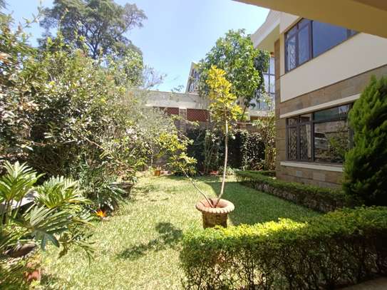 5 Bed Villa with En Suite in Lavington image 19