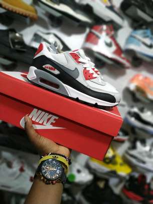 ??Nike Airmax 90 Sneakers
  Sizes.       36-39
 Prices.3400. image 3