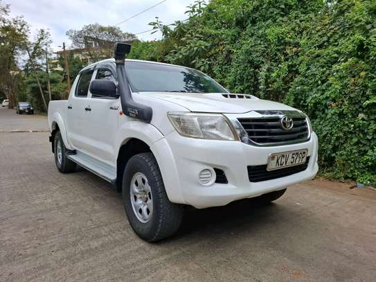 TOYOTA HILUX DOUBLE CAB MANUAL 2011 MODEL image 5