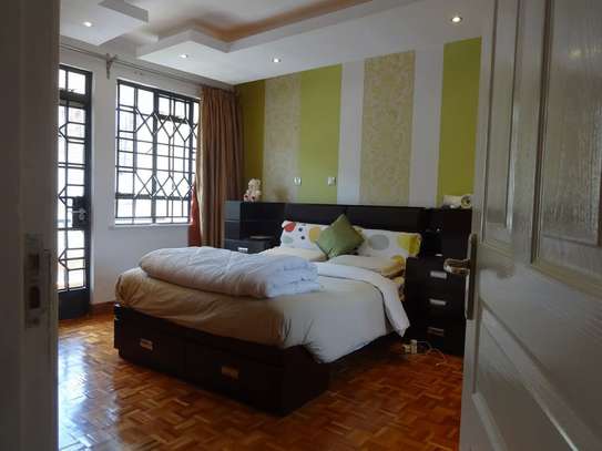 4 bedroom Maisonette plus sq image 9
