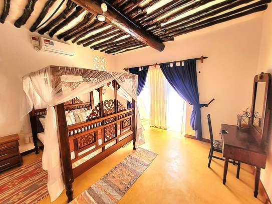 5 Bed Villa with En Suite in Diani image 18