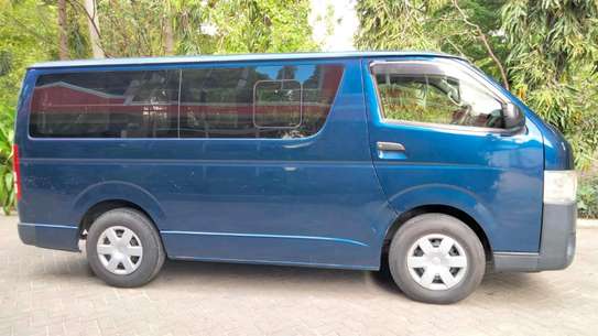 Toyota hiace 7l image 4