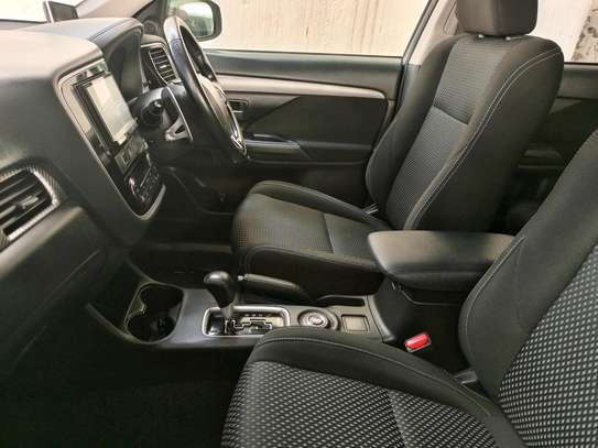 Mitsubishi outlander 2016 image 6