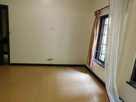 4 bedroom apartment for rent in Riverside image 2