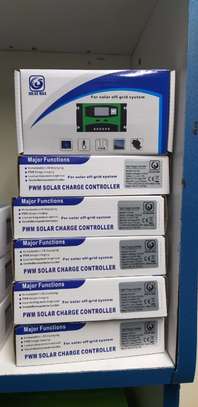 Solarmax 10amps Charge Controller image 1