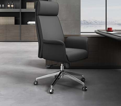 OFFICE CHAIR: Good Black Office Chair image 5