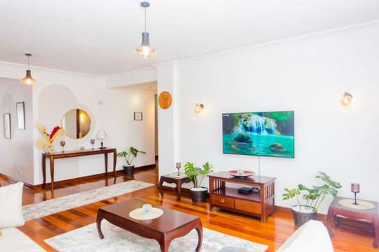 Serviced 3 Bed Apartment with Swimming Pool in Upper Hill image 13