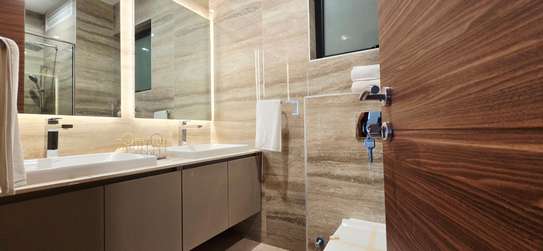 2 Bed Apartment with En Suite in Riverside image 9