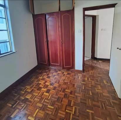 Serviced 1 Bed Apartment with Borehole in Kileleshwa image 4