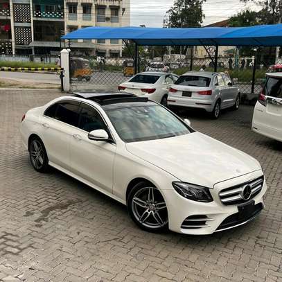 Mercedes Benz E350 white ♥️ AmG image 11