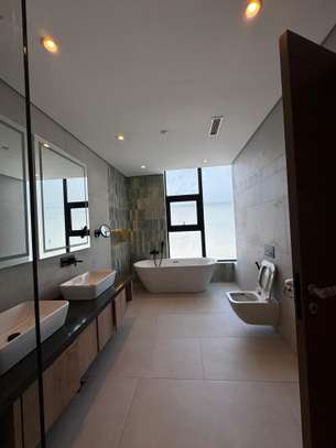 5 Bed Townhouse with En Suite in Westlands Area image 11