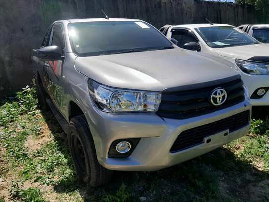 Toyota hilux single 4wd silver 2016 image 12