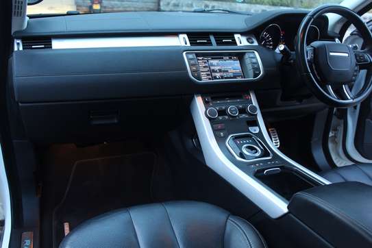 RANGE ROVER EVOQUE Si4 2013 FUJI WHITE 120,000 KMS image 4