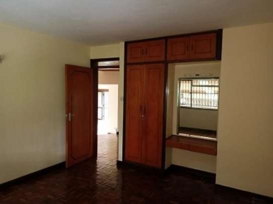 5 Bed House with En Suite at Off Unep Avenue image 3