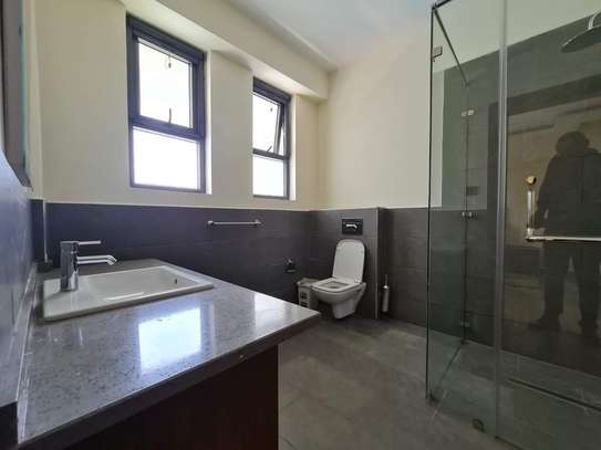 Furnished 2 Bed Apartment with En Suite in Spring Valley image 2