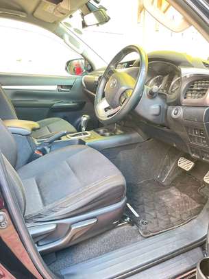 TOYOTA HILUX DOUBLE CABIN 2019MODEL image 5