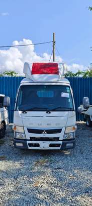 Mitsubishi Fuso canter manual diesel 2017 image 2