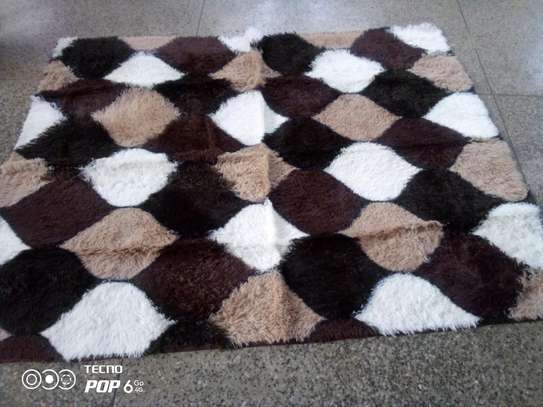 Quality fluffy pattern carpets size 5*8 image 1