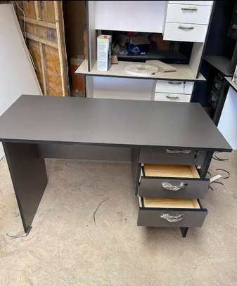 Executive super quality office desks image 8