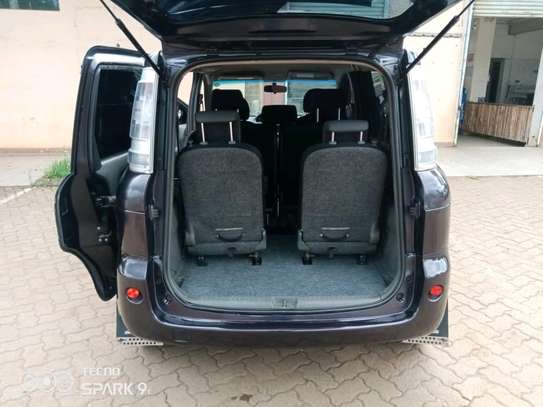 Toyota sienta for sale image 5