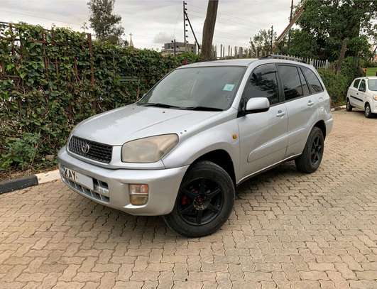 Toyota RAV4 4WD image 12