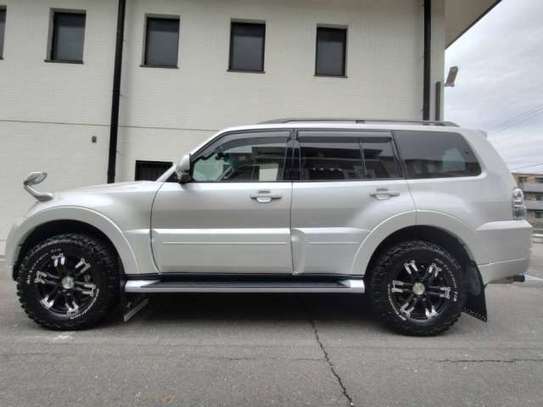 2019 MITSUBISHI PAJERO image 12
