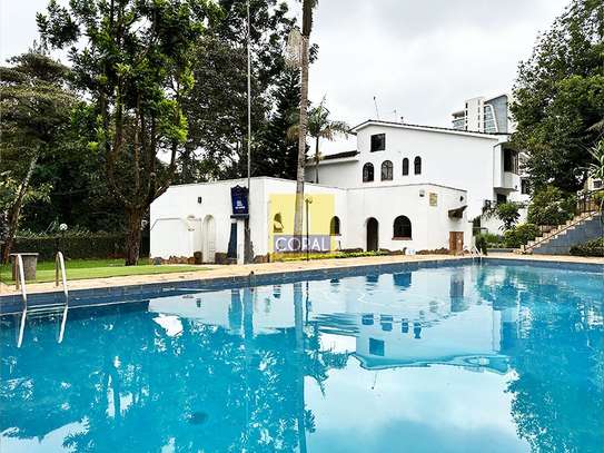 5 Bed Villa in Riverside image 18
