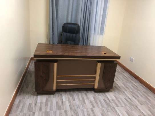 1400mm Executive Office Desk image 10