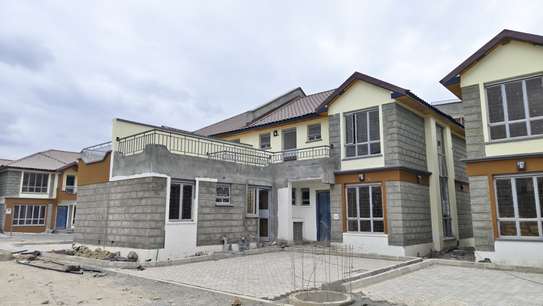 4 Bed Townhouse with En Suite at Enkasiti Kimalat image 7