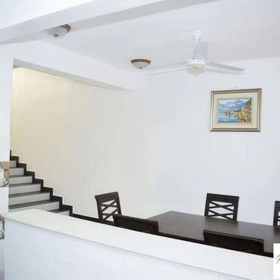 Furnished 4 Bed Apartment with En Suite in Tudor image 8