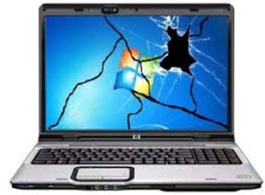 proffecional laptop screen repair and meintenance image 1