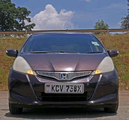 I am selling this honda fit image 7