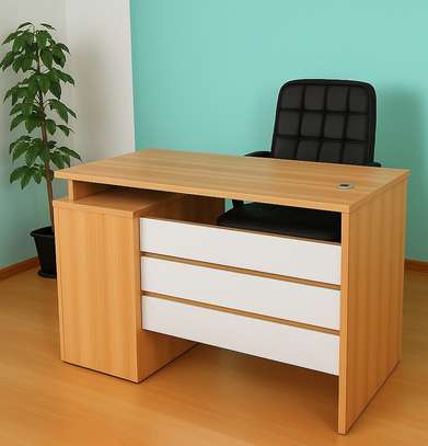 Office Desk: 1400mm Sleek Design Desk image 1