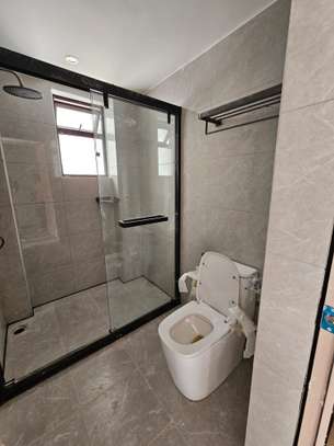 3 Bed Apartment with En Suite in Riverside image 5