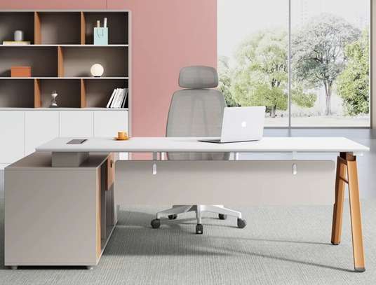 Office Desk:  Advanced Manager Desk – 1600mm image 2