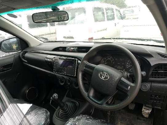 Toyota Hilux single cabin ( pickup) for sale in kenya image 4