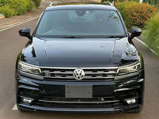 2017 Volkswagen Tiguan R-line in Nairobi image 9