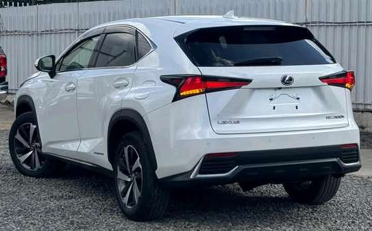 LEXUS NX300 image 3
