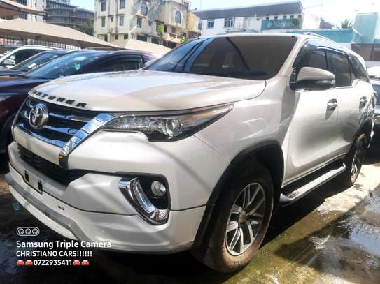 Toyota Fortuner 2016 7 seater image 3