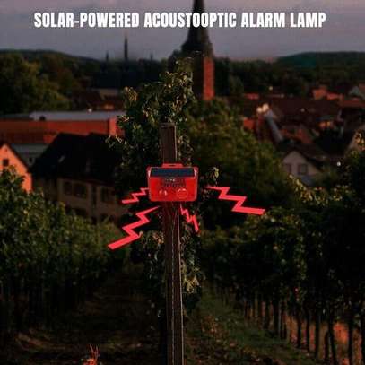 LED Wireless Solar Security PIR Motion Alarm Light image 4