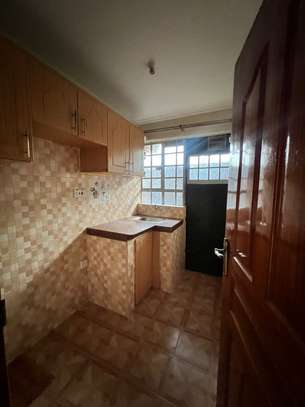 2-bedroom house to let image 5