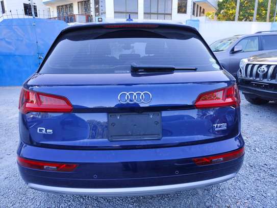 Audi Q5 Quattro blue 2017 image 12