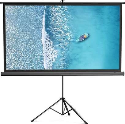 TRIPOD PROJECTION SCREEN 84*84 FOR RENTAL image 3