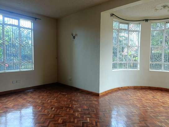 6 Bed House with En Suite in Runda image 10