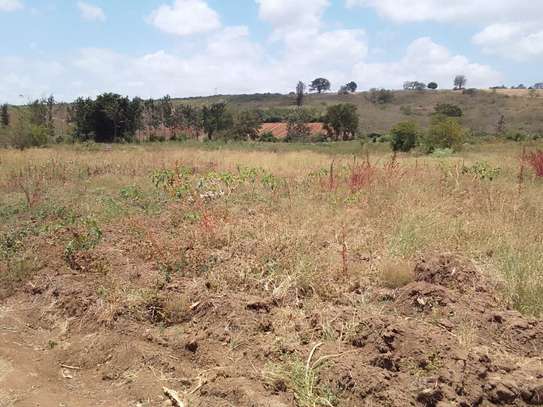 14 Acres Touching Thika River Ngoliba Aree For Lease image 4