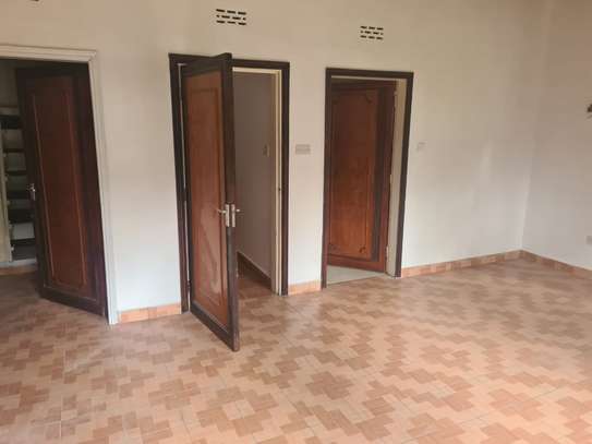 5 bedroom house for rent in Kyuna image 3