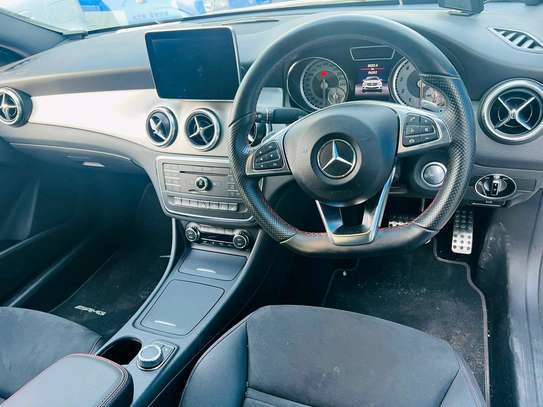 Mercedes-Benz  clas 250 image 6