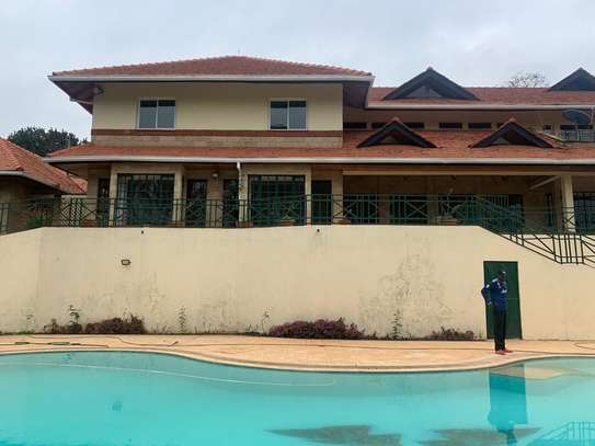 5 Bed House with En Suite at Nyari image 12