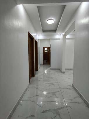 Serviced 2 Bed Apartment with En Suite at Links Road image 6