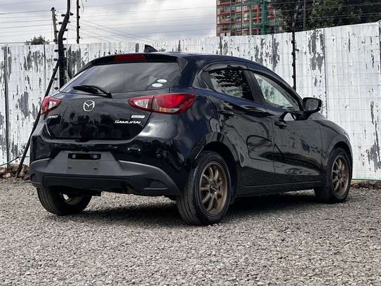 Maza Demio 2018 image 2